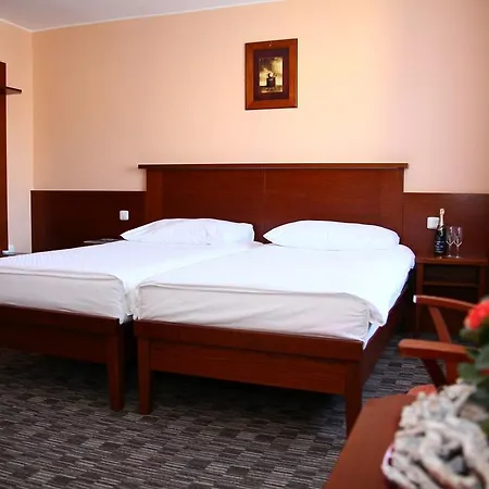 Baltaci U Nahonu Otel 3*